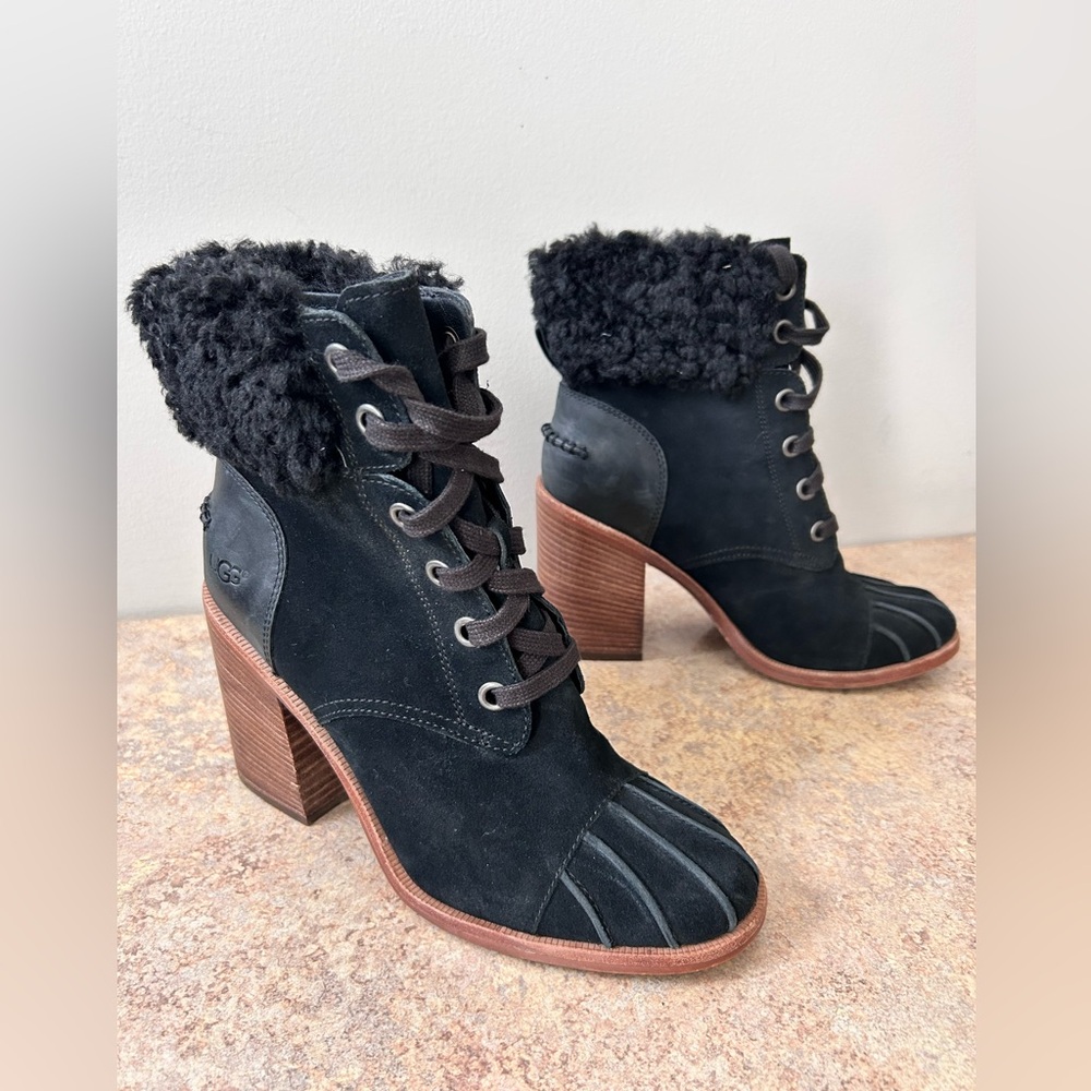 Ugg Jaxon Cuff Black Suede Genuine Shearling Stacked Wood 4” Heel Boots 9M - Picture 4 of 9